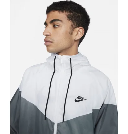 Вітровка чоловіча Nike Sportswear Windrunner Grey/White DA0001-084