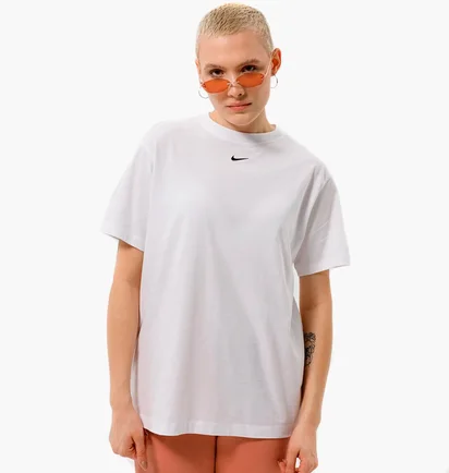 Футболка женская Nike T-Shirt W Nsw Essntl Tee Bf Lbr White DN5697-100