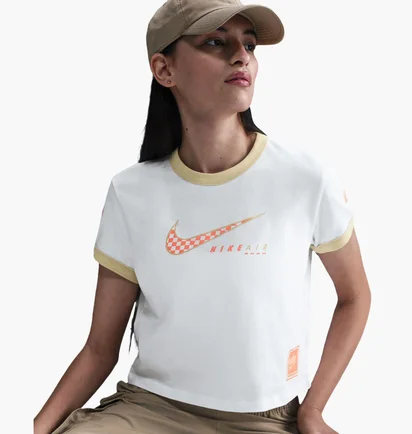 Футболка женская Nike Sportswear Club Moto Tee White HQ1707-100