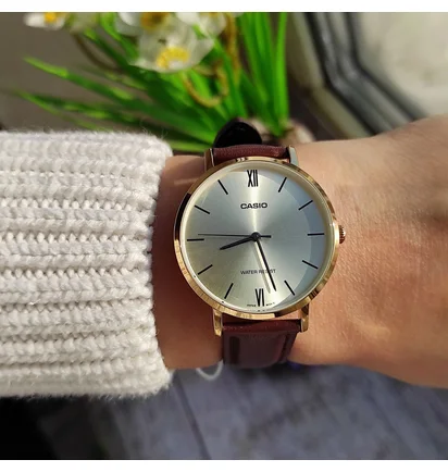 Годинник жіночий Casio Timeless Collection LTP-VT01GL-9B