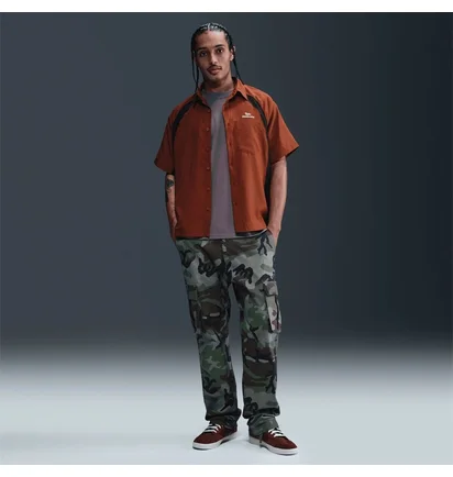 Рубашка унисекс Nike Sb Dri-Fit Woven Short-Sleeve Bowler Shirt Brown HJ2958-245