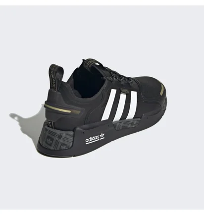 Кроссовки мужские Adidas Nmd_R1 V3 Shoes Black Id6713