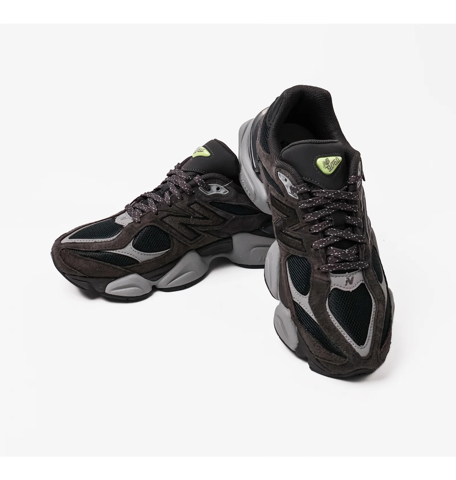 ᐉ Кроссовки унисекс New Balance 9060 Black U90602P8 - купить в
