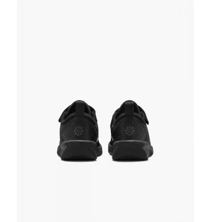 Кросівки дитячі Nike Omni Multi-Court Black Dm9026-001
