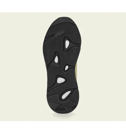 Кроссовки унисекс Adidas Yeezy Boost 700 Mnvn Resin Yellow Gw9525