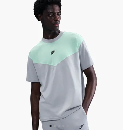 Футболка мужская Nike Sportswear Grey IH4301-012