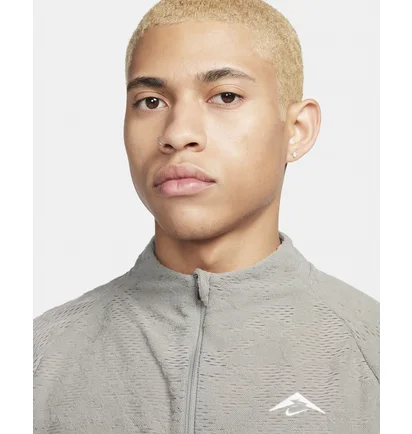 Кофта мужская Nike Trail Dri-Fit 1/2-Zip Running Top Grey FB7535-053