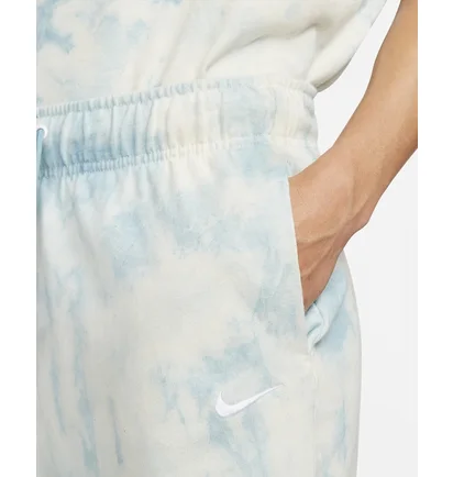 Шорты женские Nike Sportswear White DM6712-494