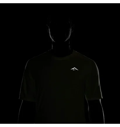 Футболка мужская Nike Dfadv Uv Solar Chase Green HJ3580-701
