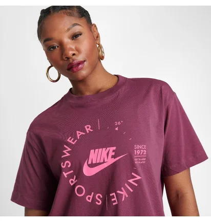 Футболка женская Nike Sportswear Sports Utility T-Shirt Violet FD4235-653