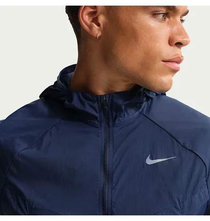 Вітровка чоловіча Nike Stride Blue HV4548-410