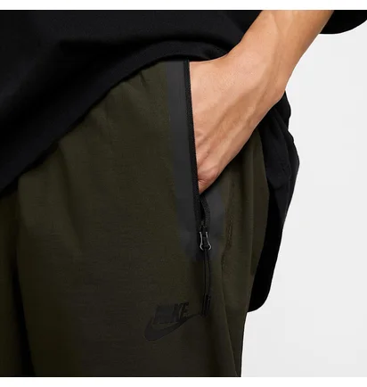 Штаны мужские Nike Tech Green HM8241-355