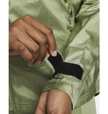 Куртка жіноча Nike Essential Jacket Olive CU3217-386
