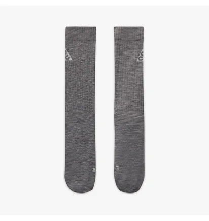 Шкарпетки унісекс Nike Acg Kelley Ridge Crew 2.0 Socks Grey (1 пара) DA2599-065