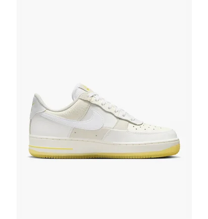 Кросівки жіночі Nike Air Force 1 07 Low Shoes Beige FQ0709-100