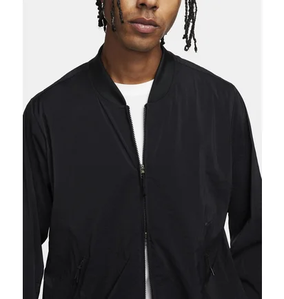 Олімпійка чоловіча Nike A.P.S. Repel Versatile Bomber Jacket Black FN3006-010
