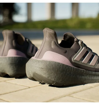 Кросівки жіночі Adidas Ultraboost Light Running Shoes Violet IF1487