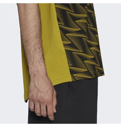 Футболка чоловіча Adidas Designed For Gameday Travel Tee Yellow/Black Hn9098