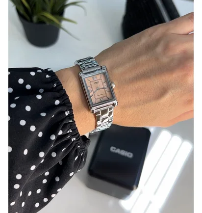 Часы женские Casio Standard LTP-1234DD-4A