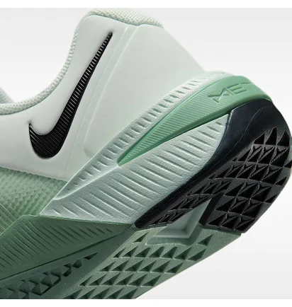 Кроссовки женские Nike W Metcon 10 Green HQ2620-301