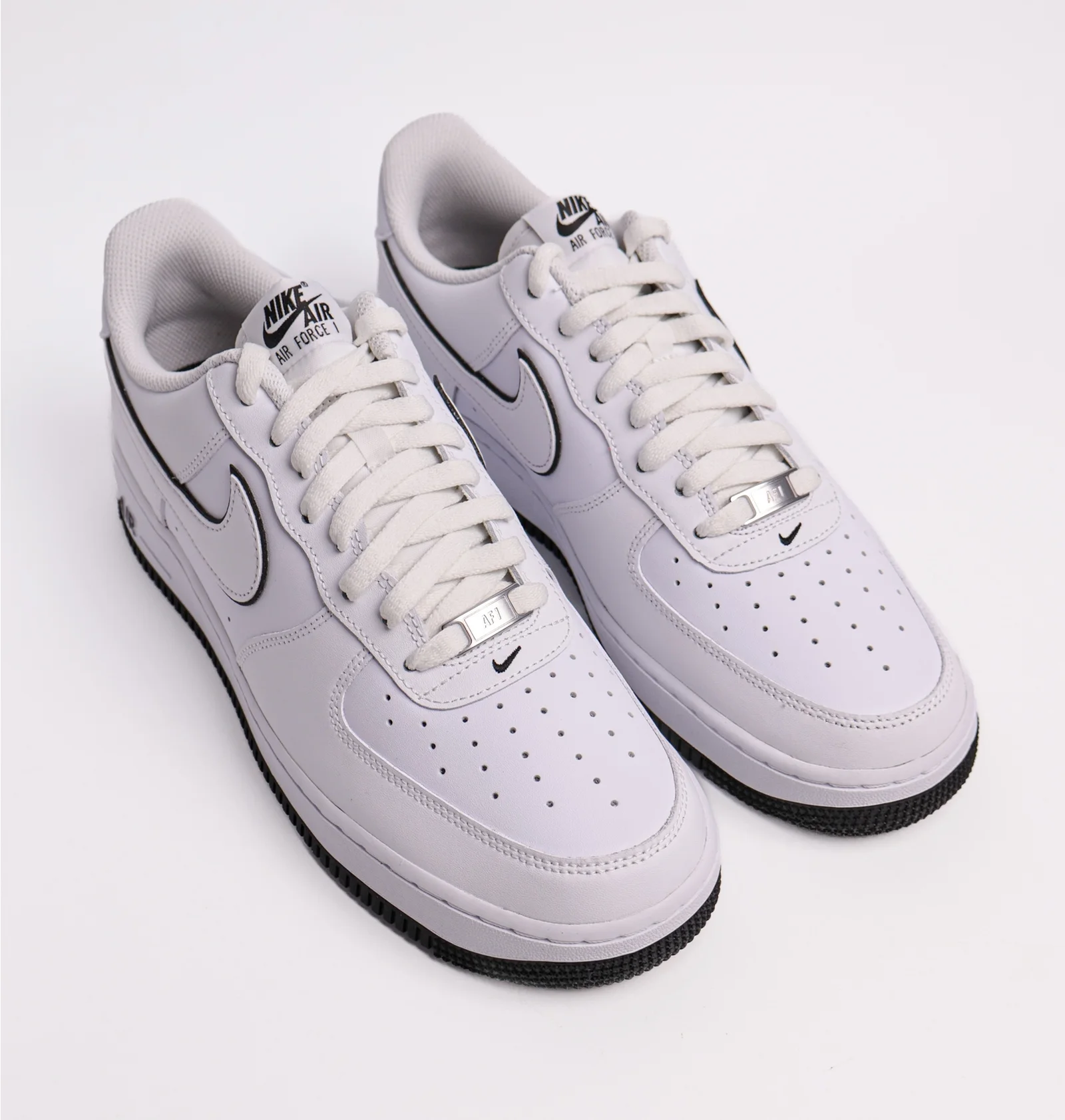 ᐉ Кросівки чоловічі Nike Air Force 1 07 White DV0788-103