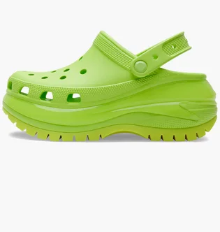 Тапочки унисекс CROCS Classic Mega Crush Sandals Green 207988-3UH
