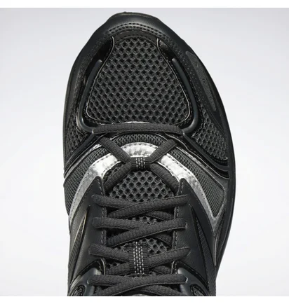 Кросівки унісекс Reebok Premier Road Plus Vi Black Hp2472