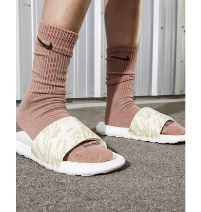 Тапочки жіночі Nike Victori One WomenS Print Slides Beige CN9676-105