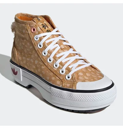 Кроссовки женские Adidas Х Disney Nizza Trek Bambi Beige GZ1654