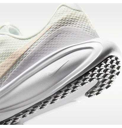 Кросівки жіночі Nike Revolution 8 White HJ8485-105