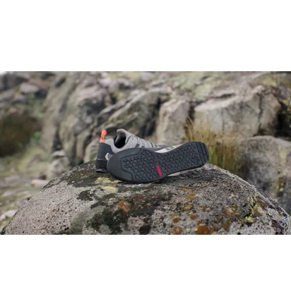 Кросівки унісекс Adidas Terrex Swift Solo 2.0 Hiking Grey ID3449