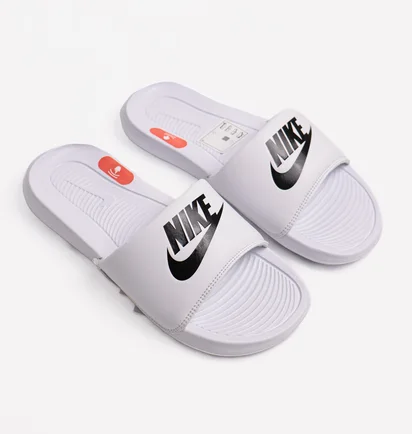 Тапочки жіночі Nike W Victori One Slide White CN9677-100