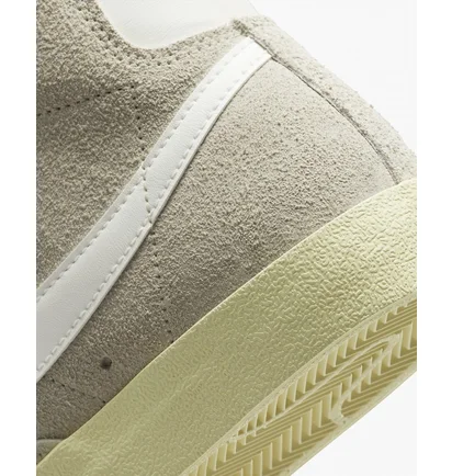 Кросівки жіночі Nike Blazer Mid 77 Vintage Beige Dv7006-001