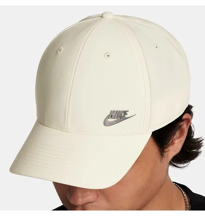 Кепка унисекс Nike Dri-Fit Club Metal Logo White FB5371-113