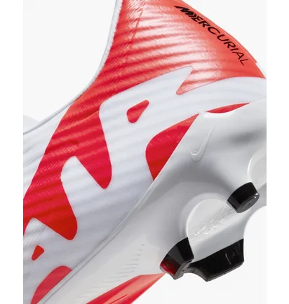 Бутси унісекс Nike Mercurial Vapor 15 Academy Multi-Ground Soccer Cleats White/Red DJ5631-600