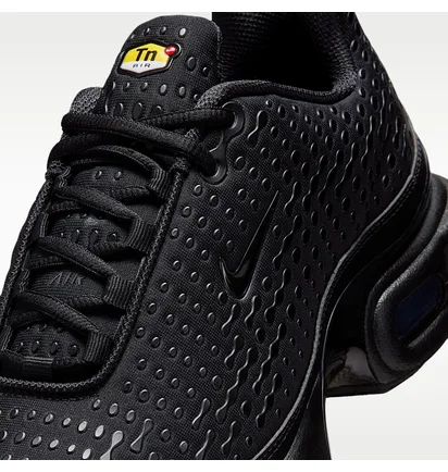Кроссовки мужские Nike Air Max Plus Vii Black HQ2197-001