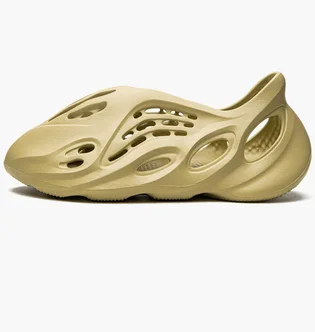 Тапочки мужские Adidas Yeezy Foam Runner Yellow GV6775