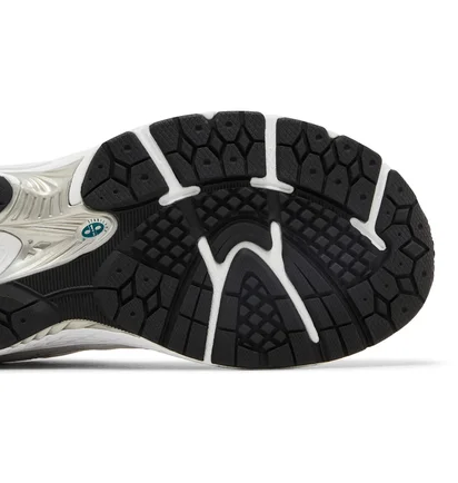 Кросівки дитячі New Balance 2002R Grey GC2002KA