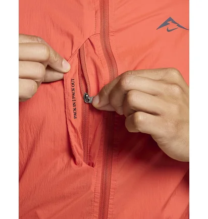 Ветровка мужская Nike Trail Aireez Orange FN4002-846
