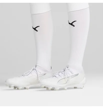 Бутсы унисекс Puma Ultra 5 Ultimate Fg White 107683-04