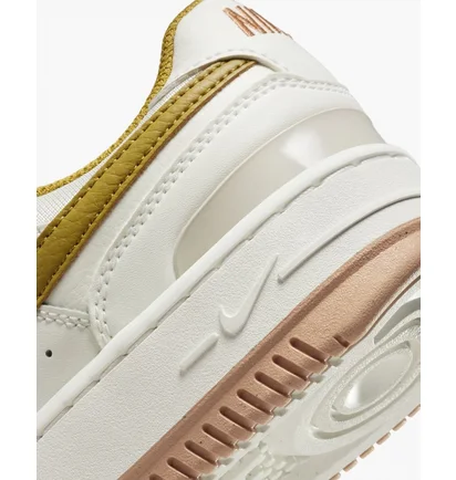 Кросівки жіночі Nike Gamma Force Shoes Beige DX9176-105