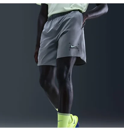 Шорти чоловічі Nike Challenger Grid Shorts Black/Grey IQ3477-065
