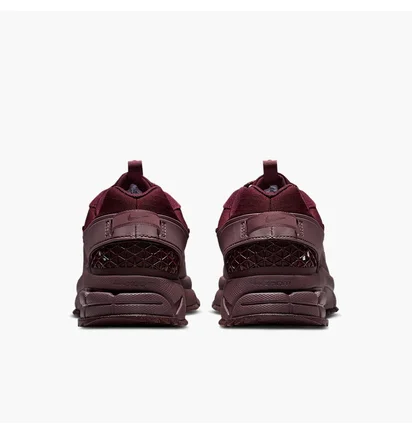 Кроссовки женские Nike Zoom Vomero Bordo HQ2181-500