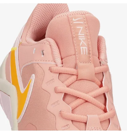 Кросівки жіночі Nike Legend Essential 2 Peach CQ9545-800