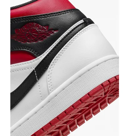 Кросівки чоловічі Air Jordan Air 1 Mid Shoes Black/White DQ8426-106