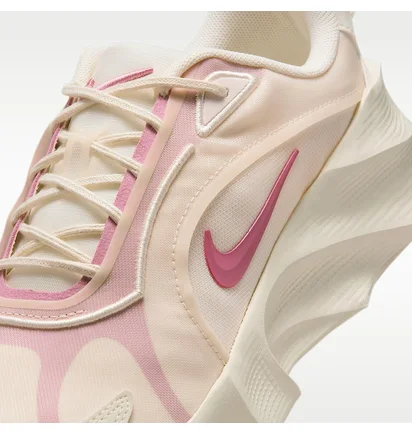 Кросівки жіночі Nike Aura Edge Beige HQ7025-100