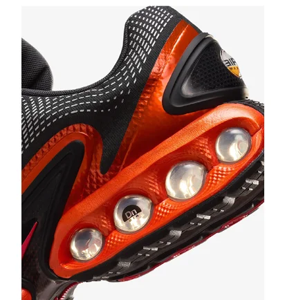 Кросівки чоловічі Nike Air Max Dn Black/Orange HJ6695-001