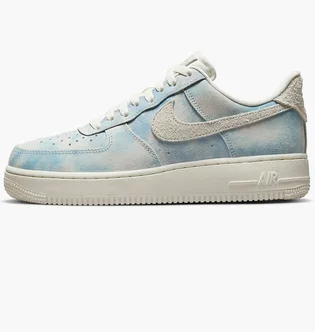 Кросівки жіночі Nike Air Force 1 07 Se Light Blue Fd0883-400