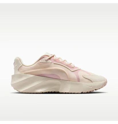 Кросівки жіночі Nike Aura Edge Beige HQ7025-100