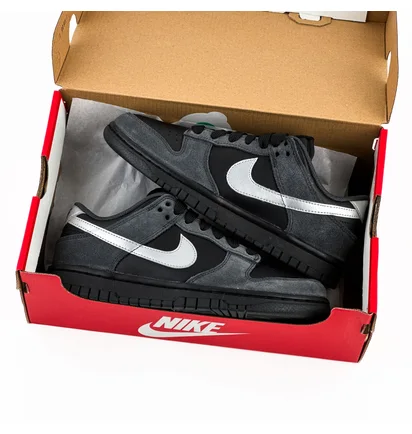 Кроссовки женские Nike Dunk Low Black/Grey II7636-001